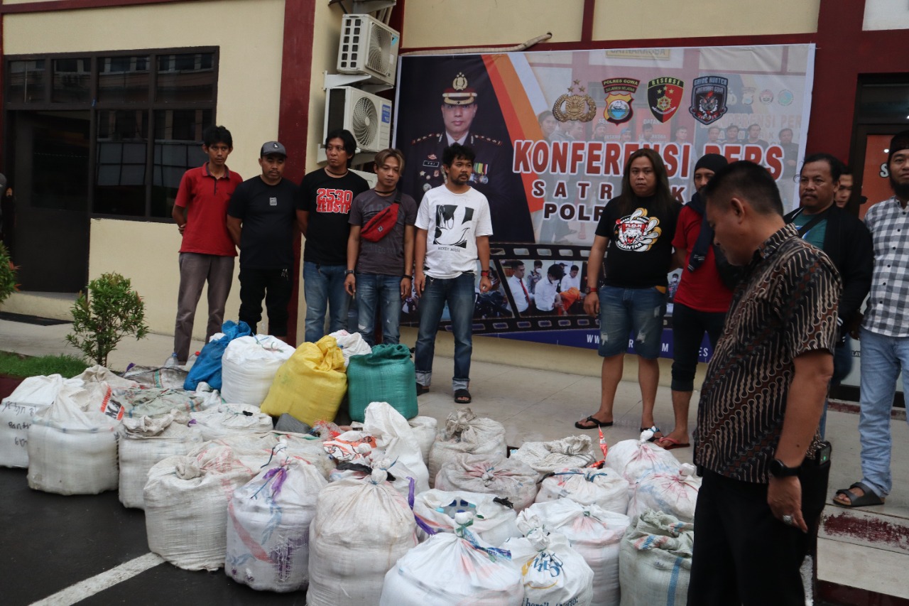 Ribuan Liter Miras Jenis Ballo dari Jeneponto Disita Polisi di Gowa, Rencana akan Disebar di Makassar 